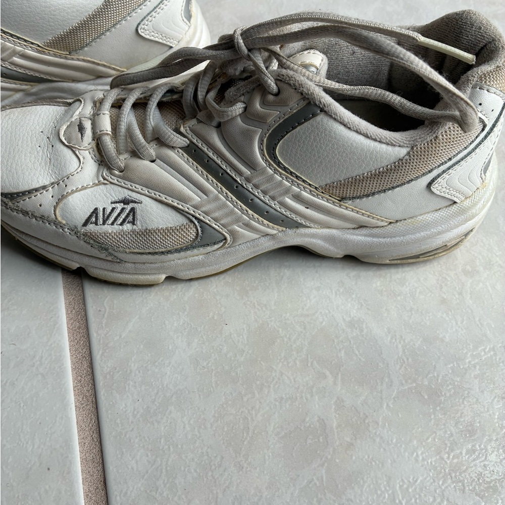 AVIA White Sneakers ladies 5.5 leather